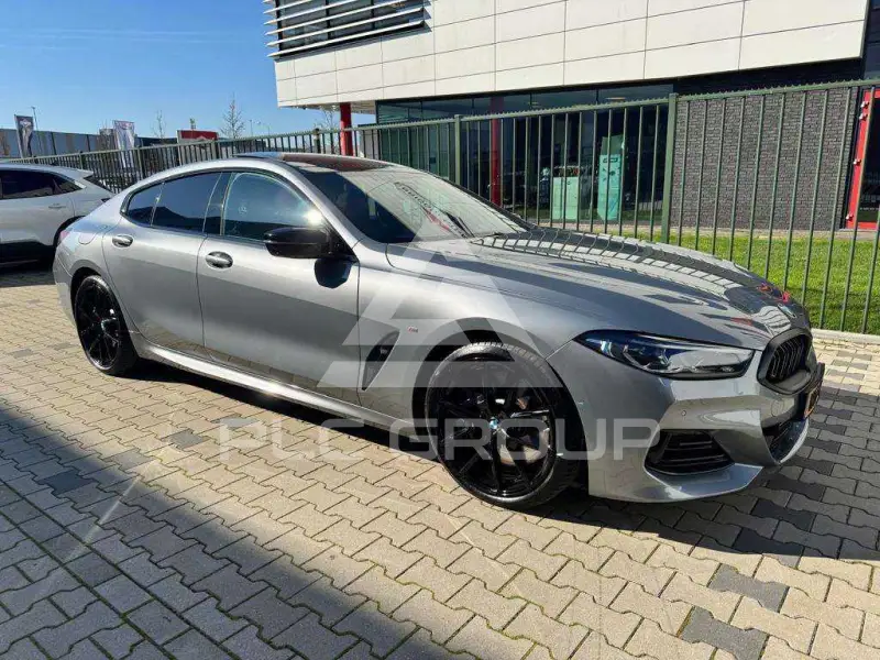 2023 BMW M8