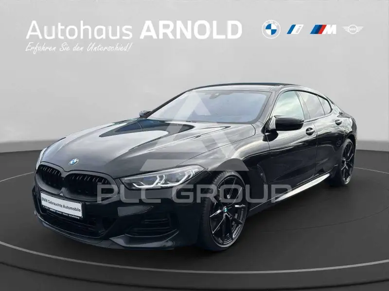 2023 BMW M8