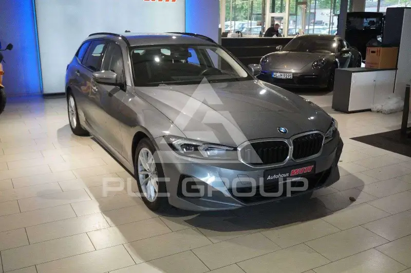 2023 BMW 318