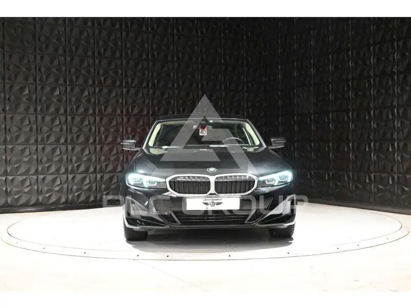 2023 BMW 318