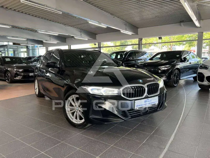 2023 BMW 318