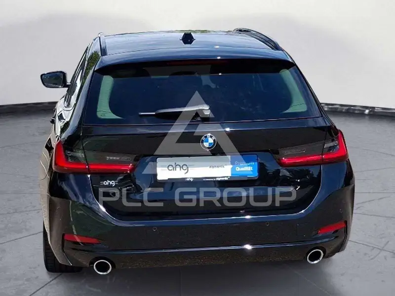 2023 BMW 318