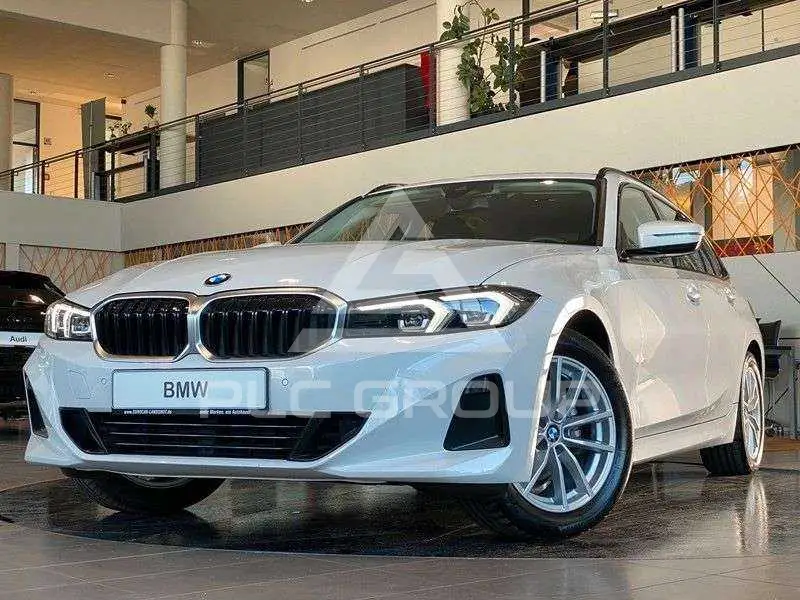 2023 BMW 318