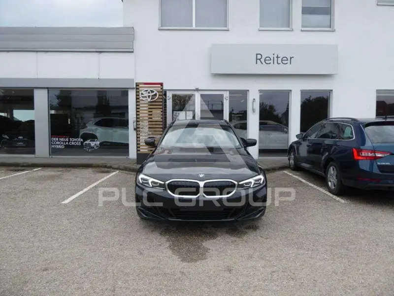2023 BMW 318