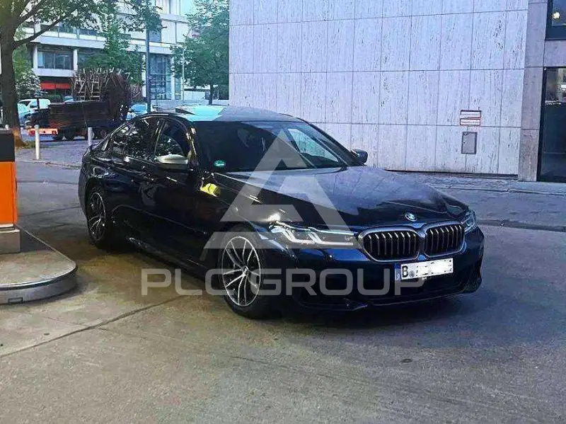 2023 BMW 550M
