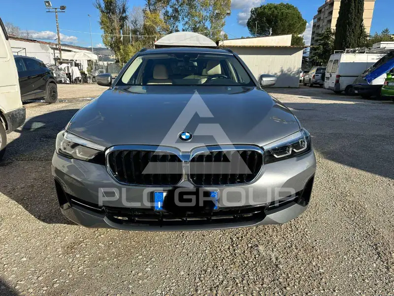 2023 BMW 518