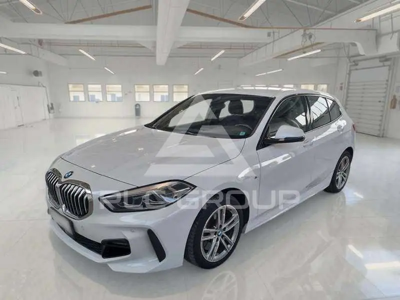 2023 BMW 120