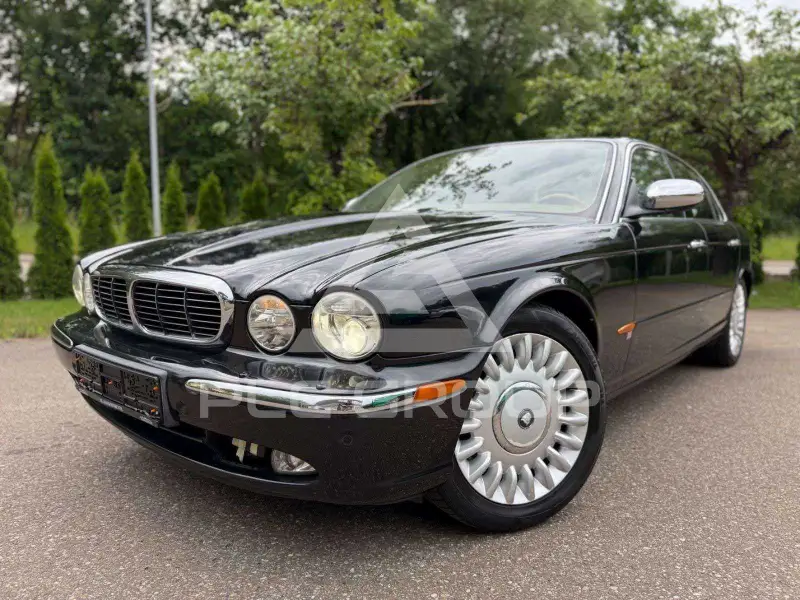 2023 Jaguar XJR