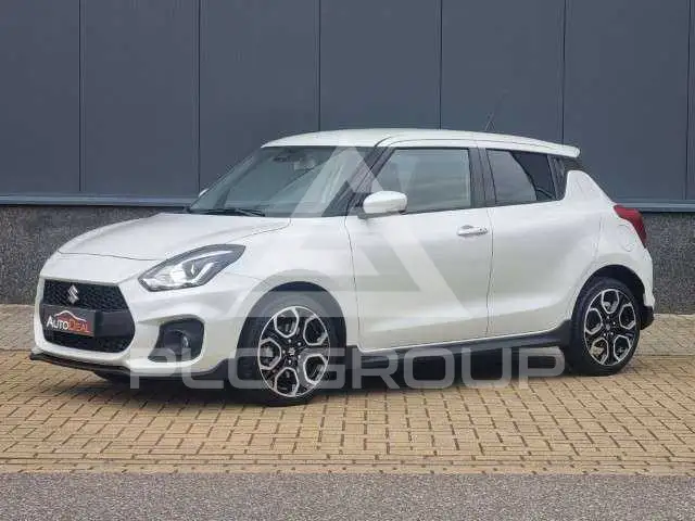 2023 Suzuki SWIFT