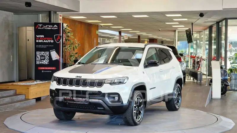 2023 Jeep COMPASS
