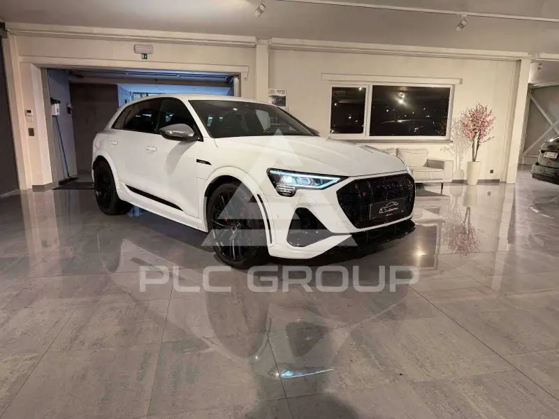 2023 Audi SQ8