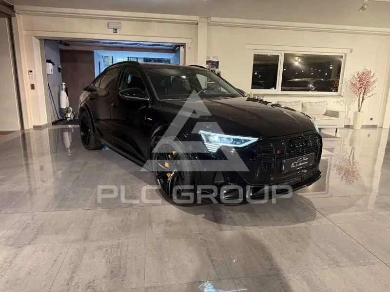 2023 Audi SQ8