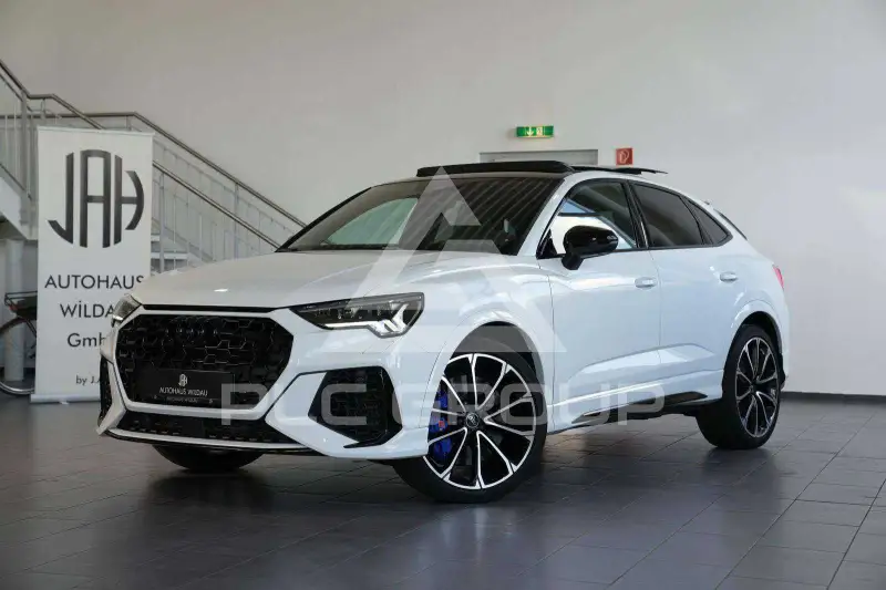 2023 Audi RSQ3