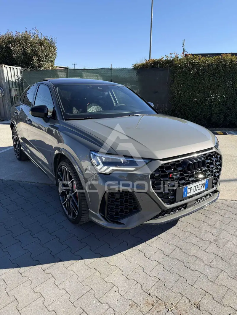2023 Audi RSQ3