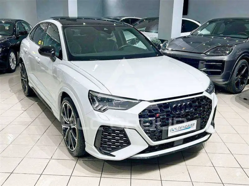 2023 Audi RSQ3