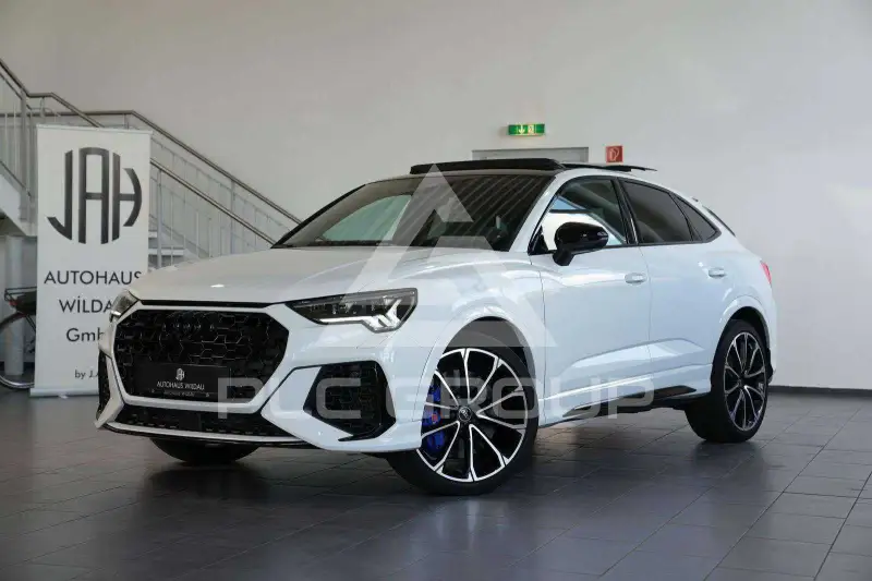 2023 Audi RSQ3