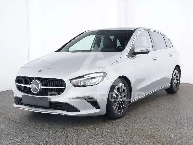 2023 Mercedes Benz B 200