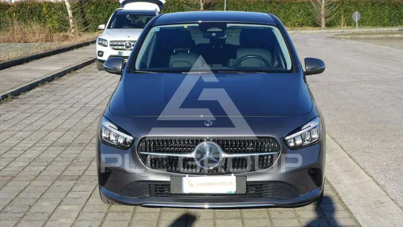 2023 Mercedes Benz B 200