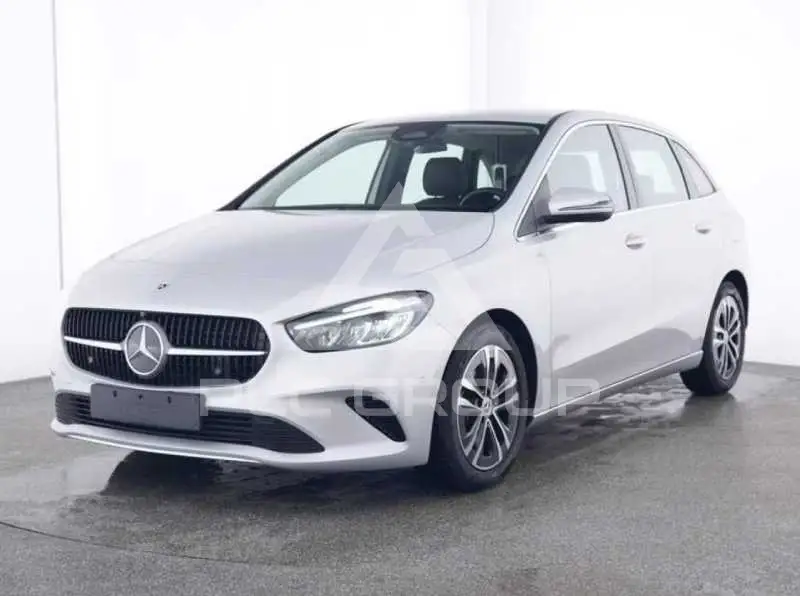 2023 Mercedes Benz B 200