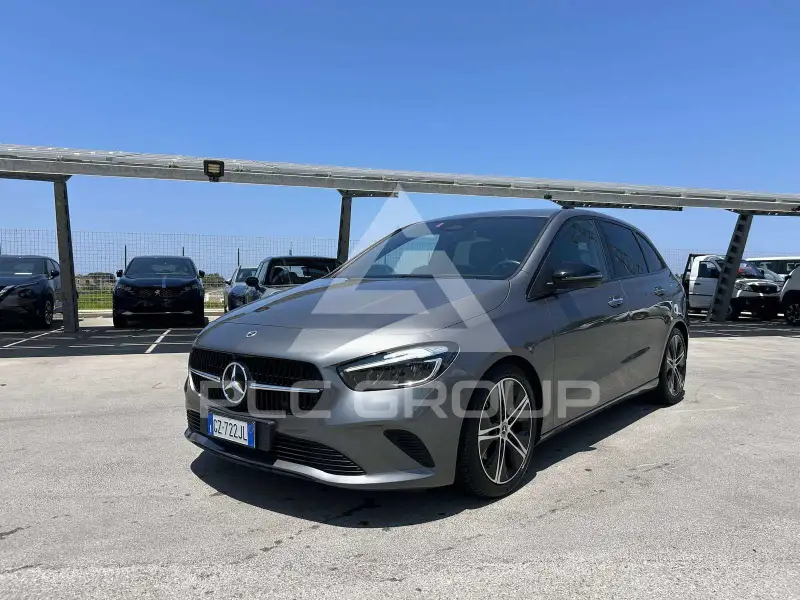 2023 Mercedes Benz B 200