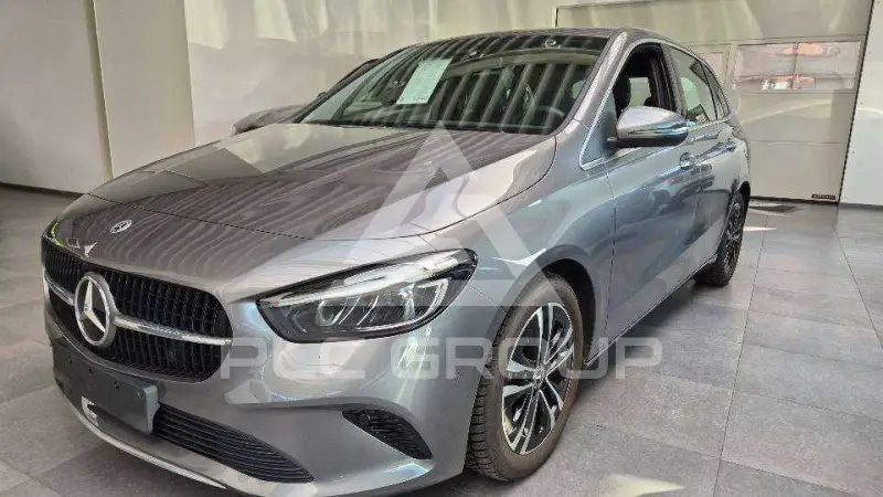 2023 Mercedes Benz B 200