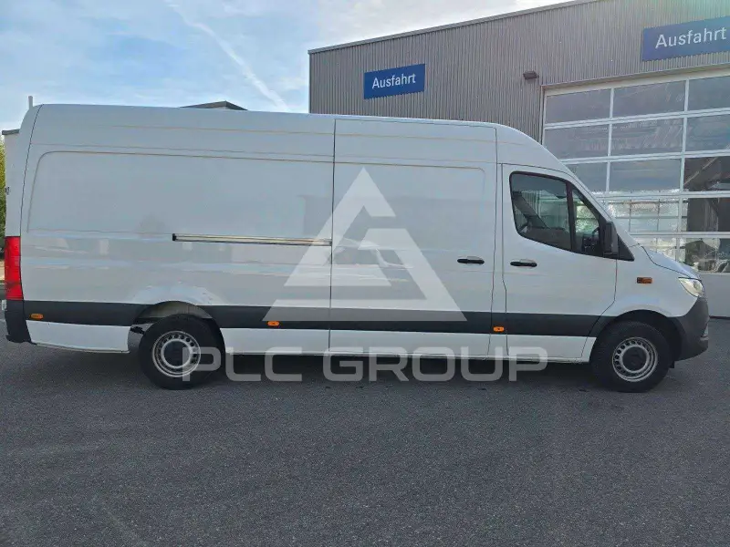 2023 Mercedes Benz Sprinter