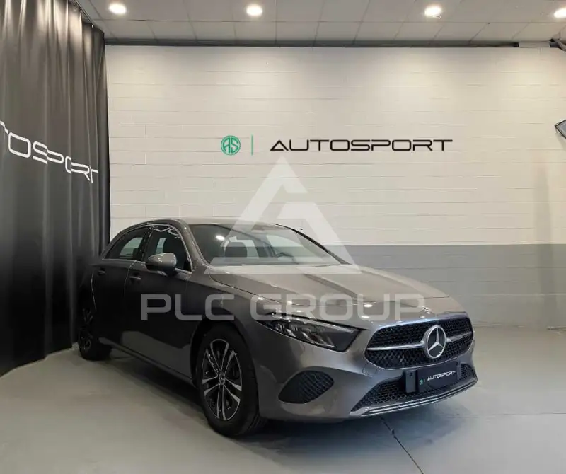 2025 Mercedes Benz A 180