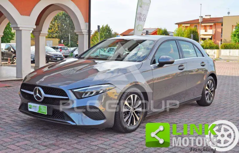 2023 Mercedes Benz A 180