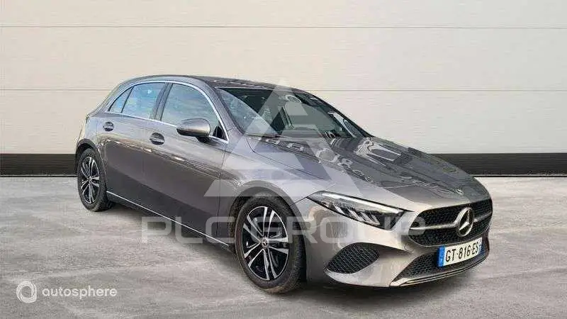 2023 Mercedes Benz A 180