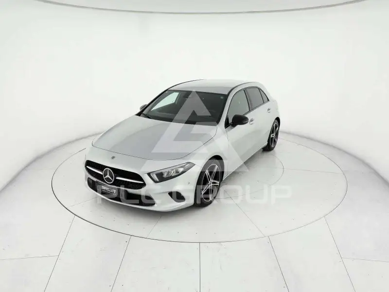2023 Mercedes Benz A 180