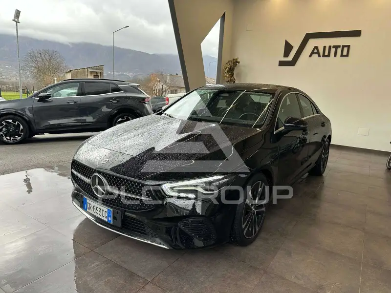 2023 Mercedes Benz CLA 200