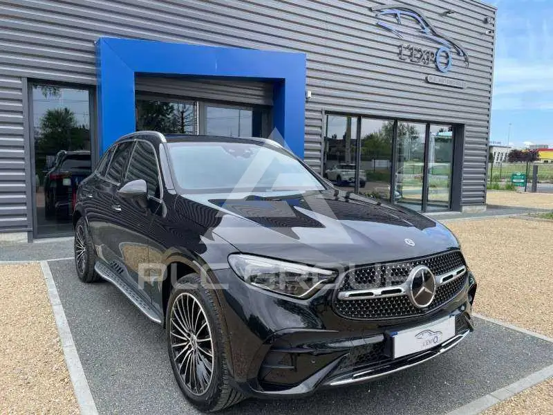 2023 Mercedes Benz GLC 300