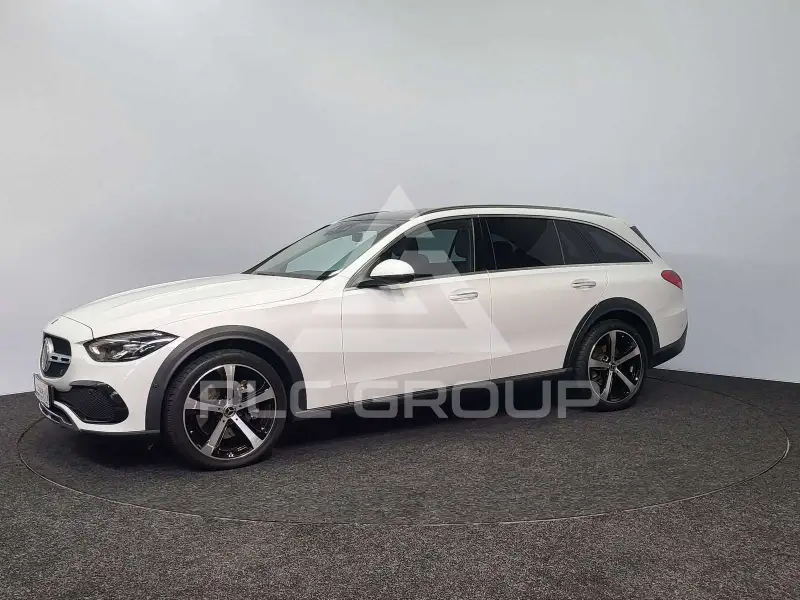2023 Mercedes Benz C 220