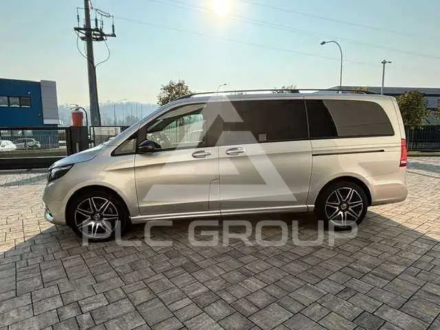 2023 Mercedes Benz V
