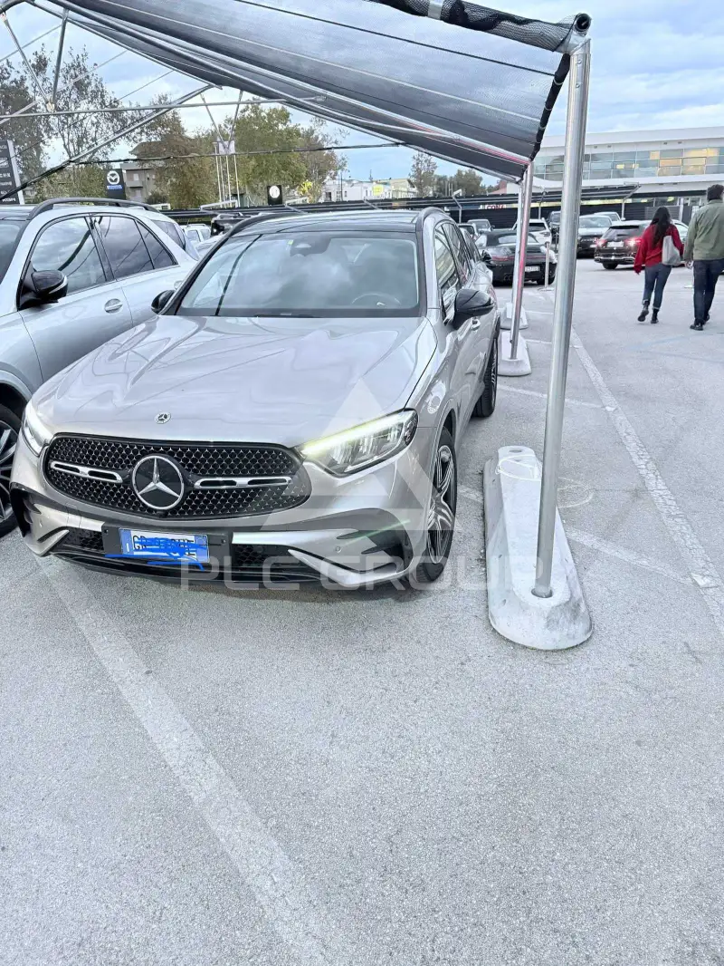 2023 Mercedes Benz GLC 200