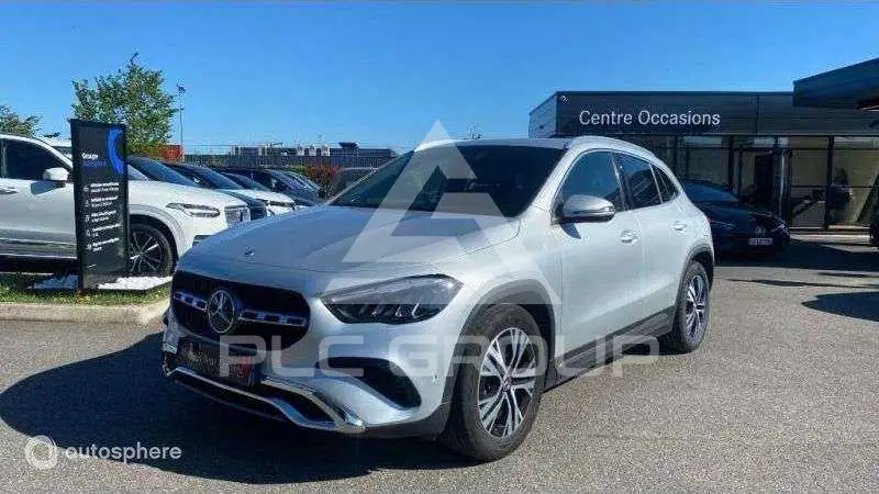 2023 Mercedes Benz GLA 200
