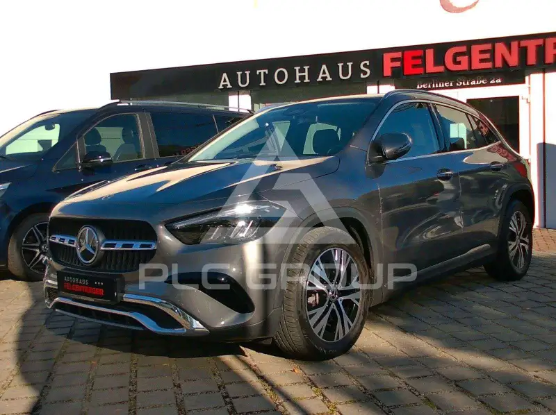 2023 Mercedes Benz GLA 220