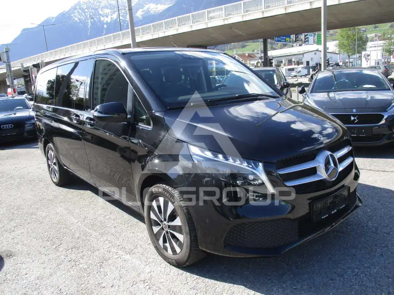 2023 Mercedes Benz V 220