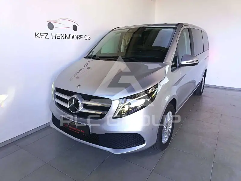 2023 Mercedes Benz V 220