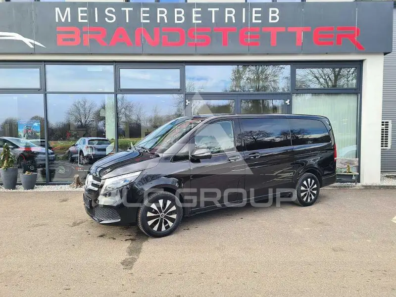 2023 Mercedes Benz V 220