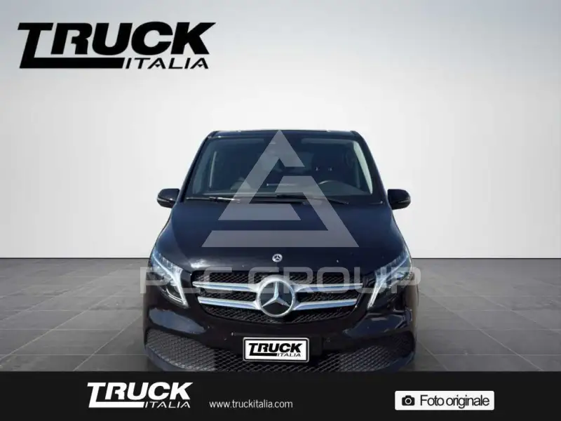 2023 Mercedes Benz V 220