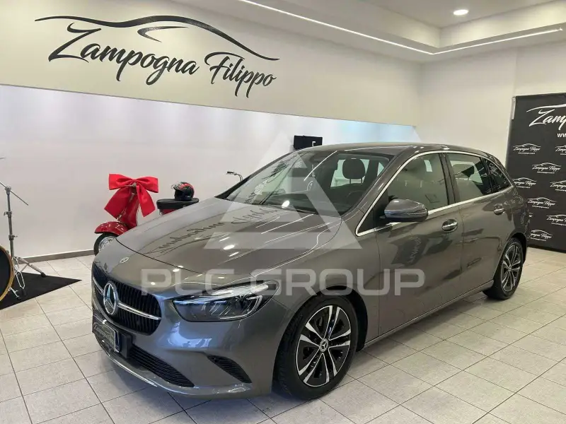 2023 Mercedes Benz B 180