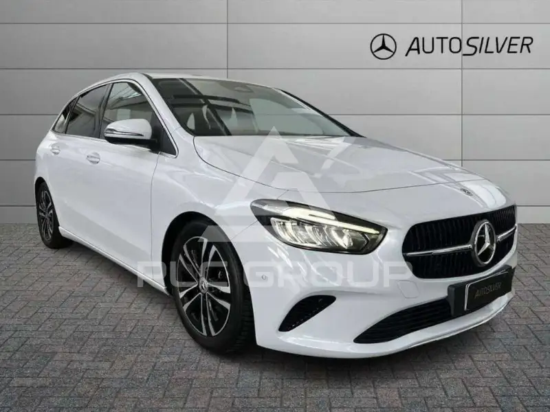 2023 Mercedes Benz B 180