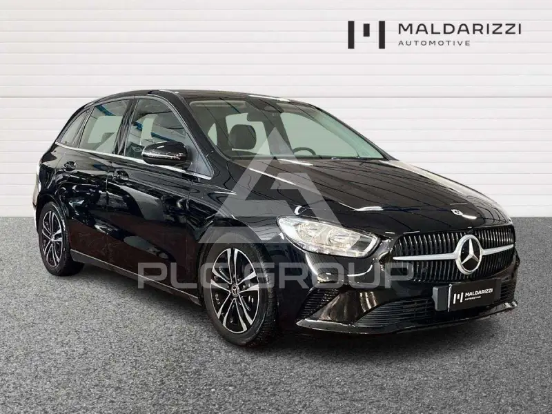 2023 Mercedes Benz B 180