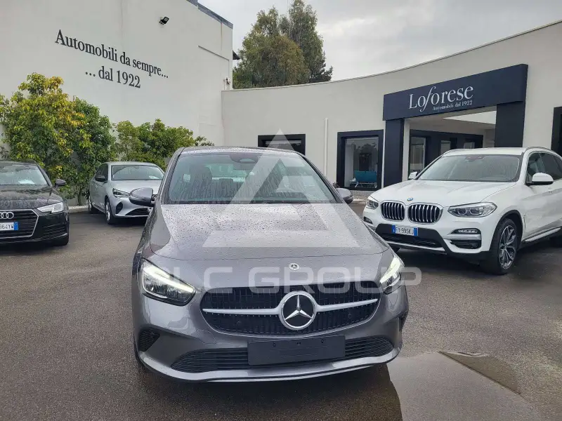 2023 Mercedes Benz B 180