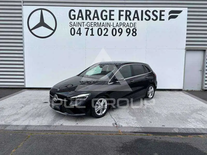 2023 Mercedes Benz B 180