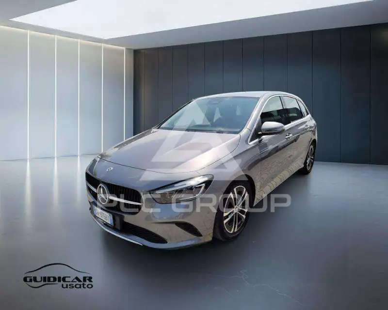 2023 Mercedes Benz B 180