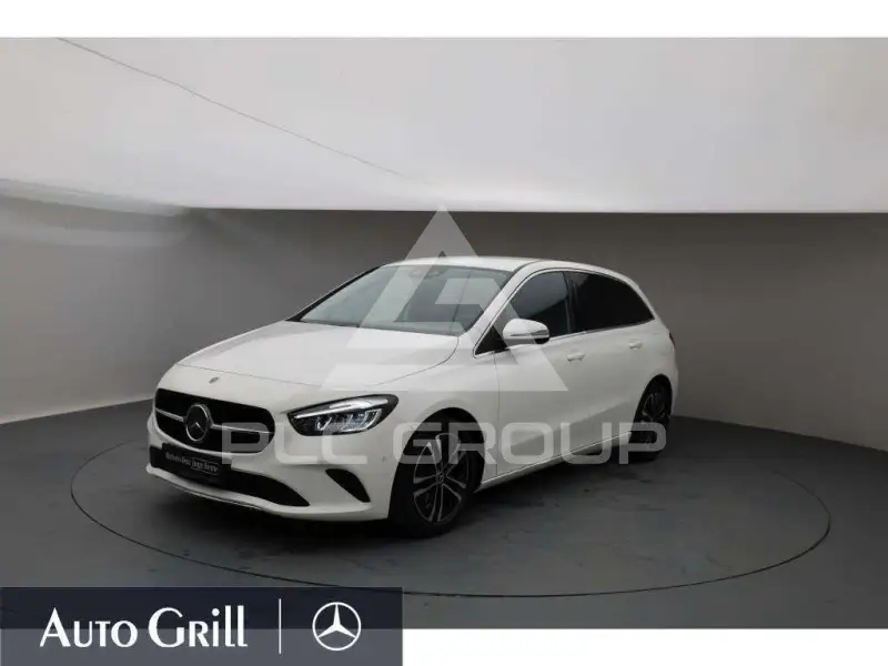 2023 Mercedes Benz B 180