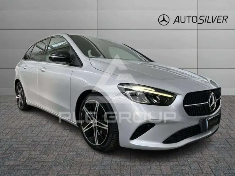 2023 Mercedes Benz B 180