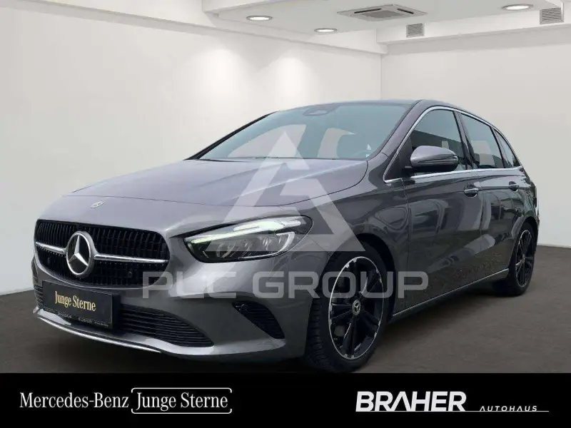 2023 Mercedes Benz B 180